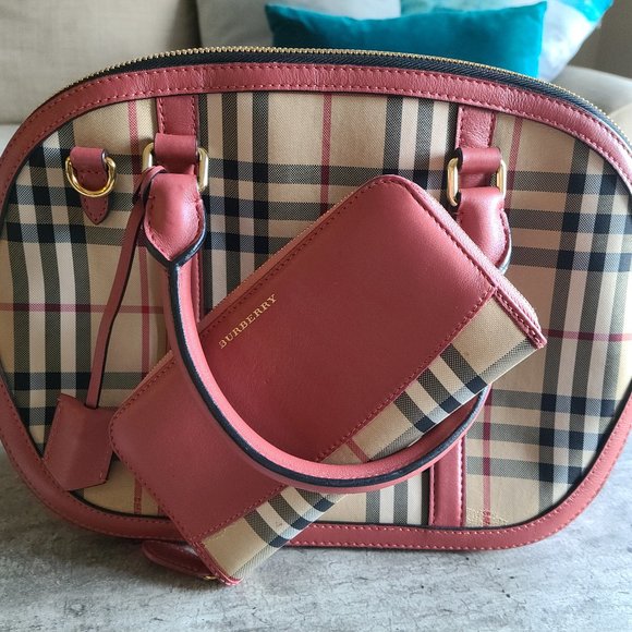 Burberry Handbags - Burberry purse and matching wallet